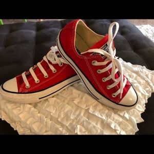 Converse shoes men’s 4 women’s size 6